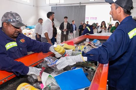 Una bodega abandonada se transformó en un espacio activo para el reciclaje y el desarrollo local en el Este mendocino. Una bodega abandonada se transformó en un espacio activo para el reciclaje y el desarrollo local en el Este mendocino.