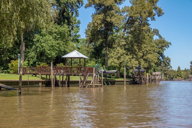 Navegar por el Delta, recorrer el Puerto de Frutos o descansar en una cabaña junto al río son parte del encanto de Tigre, el clásico refugio natural del conurbano norte. Navegar por el Delta, recorrer el Puerto de Frutos o descansar en una cabaña junto al río son parte del encanto de Tigre, el clásico refugio natural del conurbano norte.