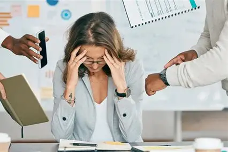 La mala relación con el jefe genera un mal clima de trabajo La mala relación con el jefe genera un mal clima de trabajo