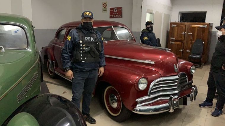 Uno de los 115 vehículos secuestrados por las autoridades