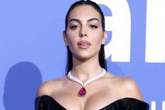 Georgina Rodríguez da una lección de estilo imprescindible para verse estilizada con pantalones Foto: Reuters