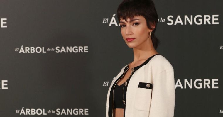 Úrsula Corberó nos muestra los trajes más lujosos. Foto: InStyle
