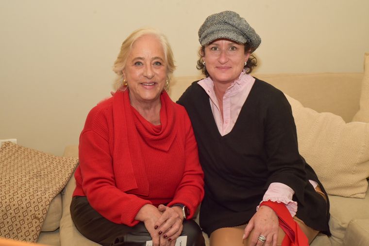Graciaela Roiz y Paula Halpern. Graciaela Roiz y Paula Halpern.
