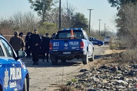 El descampado donde fueron encontrados los cuerpos Foto: La Capital