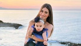 Según se informa, la madre murió salvando la vida de su hija.