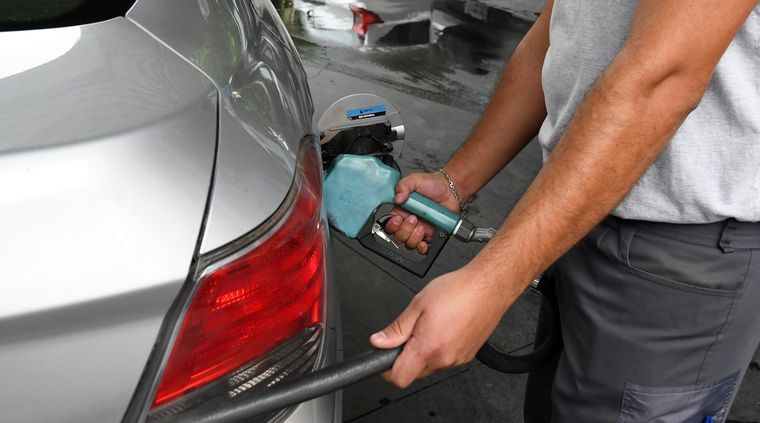 Se espera una nueva suba en el precio de los combustibles Foto: ALF PONCE MERCADO / MDZ