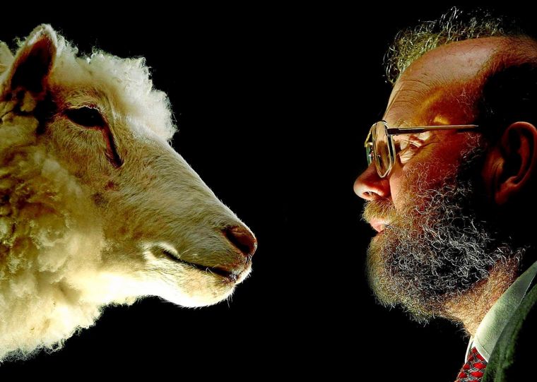 La clonación fue un avance de la ciencia, pero plantea dilemas éticos.