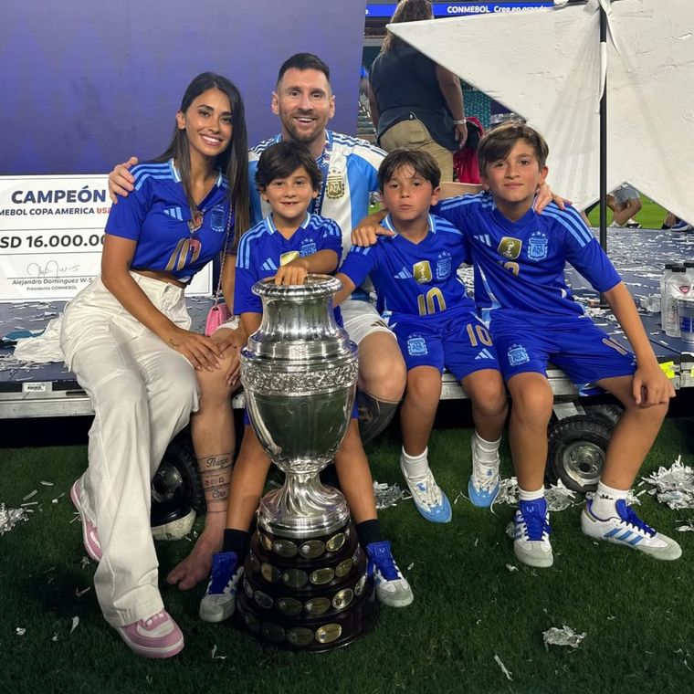 La familia en la final del Mundial Qatar 2022. La familia en la final del Mundial Qatar 2022.