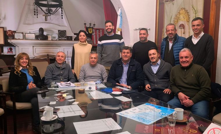 Patricia Giménez, Raúl Rufeil, Sol Salinas, Alfredo Cornejo, Leo Fernández, Mario Abed,  Lus Petri, Héctor Ruiz, Mauricio Di Cesare y Ramiro Blanco. Foto: alfredocornejo.ar