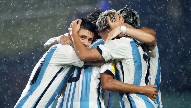 Los pibes golean a Venezuela y se meten en cuartos. Foto: @Argentina