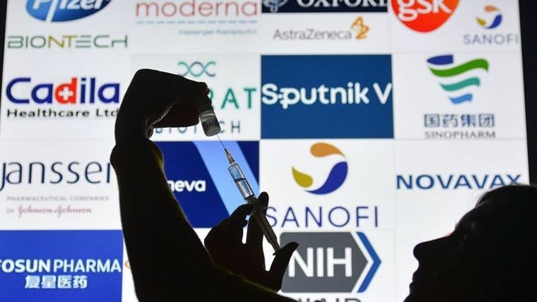 El 75% de las vacunas de covid que se han administrado hasta ahora se han dado en 10 países desarrollados, dice la OMS. Foto: GETTY IMAGES