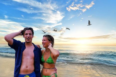 Foto: https://www.escapadah.com/tendencias/2023/4/11/millie-bobby-brown-jake-bongiovi-muestran-por-que-viajar-en-pareja-ayuda-fortalecer-la-relacion-9196.html