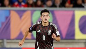Gilberto Mora, la joya de México que tiene 16 años y es una de las futuras promesas del fútbol, enfrentará a la Selección argentina en el Mundial Sub 20. Gilberto Mora, la joya de México que tiene 16 años y es una de las futuras promesas del fútbol, enfrentará a la Selección argentina en el Mundial Sub 20.