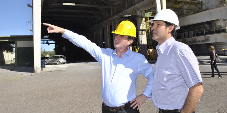 El gobernador parece señalar para dónde va. Foto: Mathias Guijarro/ Mediamza.com