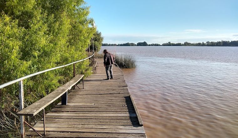 El pueblo nació en 1888 y creció con el impulso del tren. Más adelante, se sumó otro hito: la instalación de las centrales nucleares Atucha, que siguen funcionando y se pueden visitar con guías. El pueblo nació en 1888 y creció con el impulso del tren. Más adelante, se sumó otro hito: la instalación de las centrales nucleares Atucha, que siguen funcionando y se pueden visitar con guías.