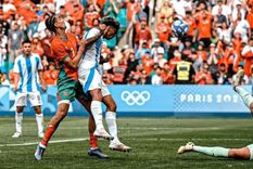 Medina ya cabeceó para lo que había sido el empate argentino. Foto: @cristanmedinaOK Medina ya cabeceó para lo que había sido el empate argentino. Foto: @cristanmedinaOK