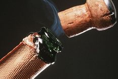 aprovecha a tomar champagne: es bueno para la memoria