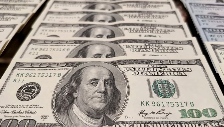 El dólar y sus cotizaciones este viernes.
