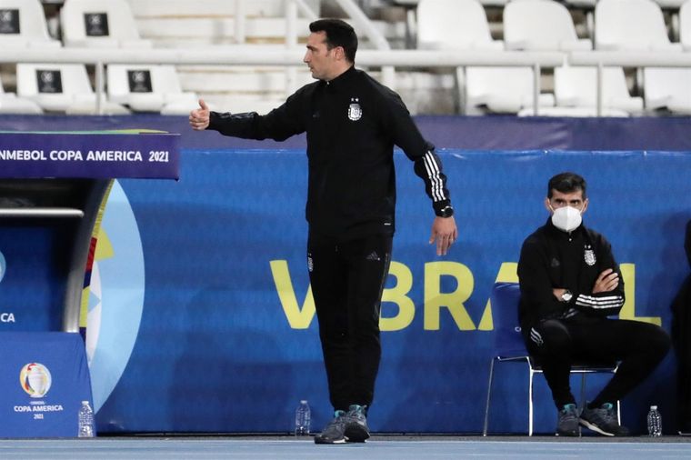 Scaloni piensa modificar el equipo. Foto: EFE