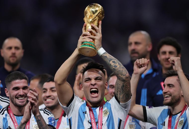 Lautaro Martínez, campeón del mundo con Argentina. Foto: EFE