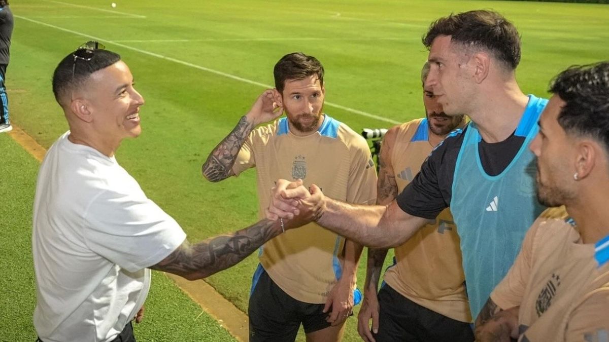 Daddy Yankee sorprende a Messi: compartió con los campeones del mundo