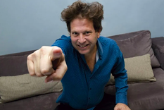 con que famosa salio el hermano cura de bebe contepomi