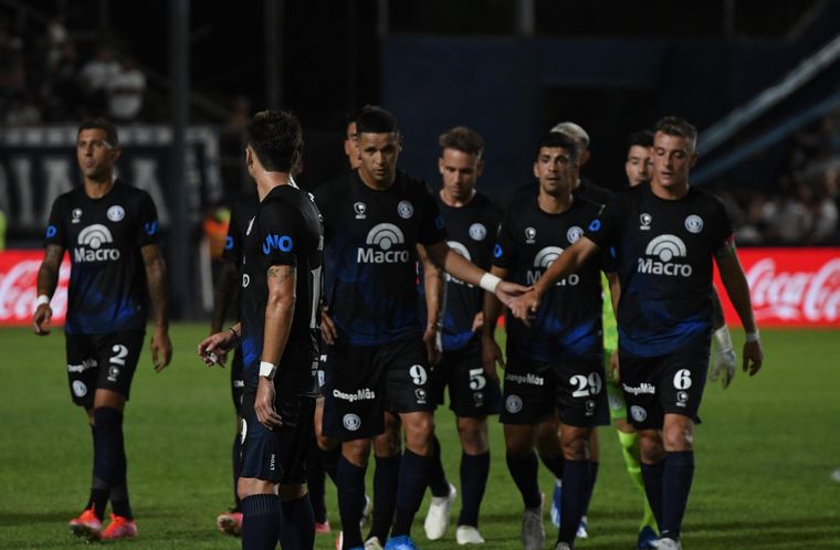 Independiente Rivadavia no pudo debutar con una victoria. Foto: Juan Ignacio Blanco / MDZ