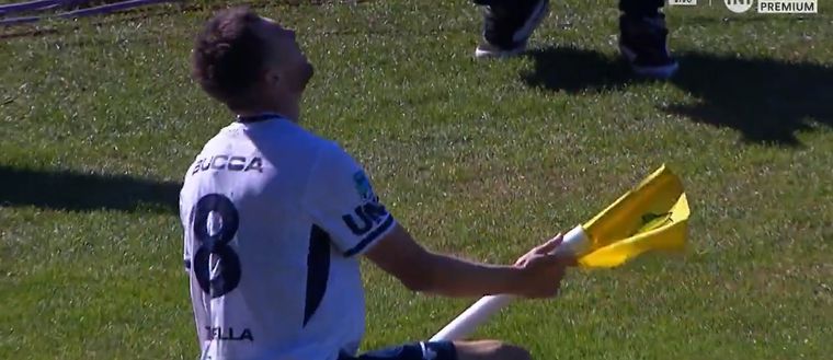 Viene dulce. Leonel Bucca convirtió su cuarto gol con la camiseta de Independiente Rivadavia.