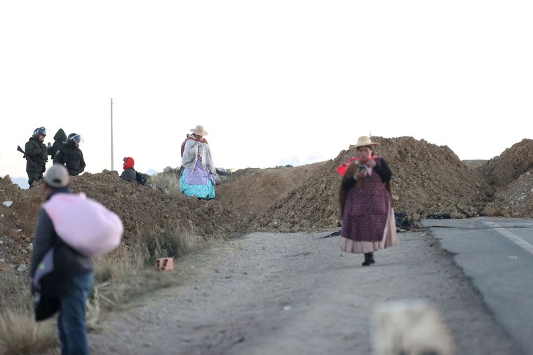 El Gobierno de Bolivia acusa a sectores evistas de buscar desestabilizar al presidente Rodrigo Paz. El Gobierno de Bolivia acusa a sectores evistas de buscar desestabilizar al presidente Rodrigo Paz.
