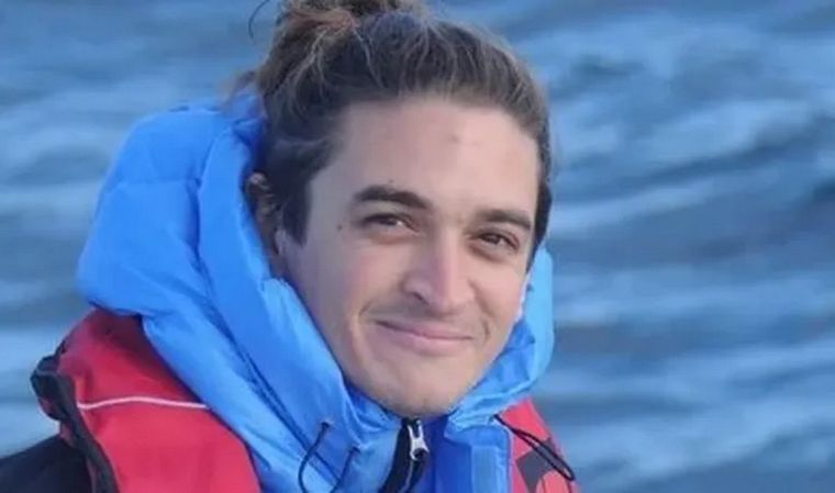 Juan Cruz Zanaboni, de Puerto Madryn, se accidentó en las Bahamas.