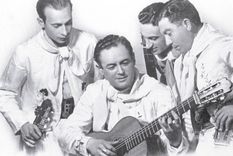 La guitarra y el vino mendocino, protagonistas esenciales en el tributo al gran maestro cuyano. Foto: Archivo MDZ
