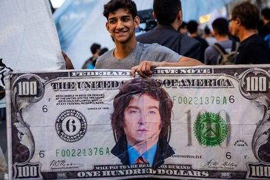 MDZol | Javier Milei prometió dolarizar la economía argentina Foto: GETTY IMAGES