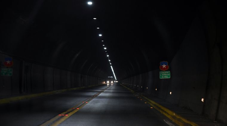 A las 6 de la mañana cierra el túnel internacional. Foto: ALF PONCE MERCADO / MDZ