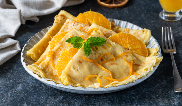Seducción en cada bocado: crepes Suzette para una experiencia inolvidable Foto: Shutterstock