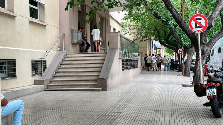 Todo indica que Juan Cruz Yacopini será operado el martes en la Clínica de Cuyo. Todo indica que Juan Cruz Yacopini será operado el martes en la Clínica de Cuyo.