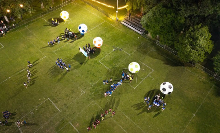 La ceremonia de apertura del torneo que terminó con un apuñalado este viernes en Maipú. 