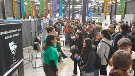 La medida alcanza a estudiantes de escuelas secundarias de la DGE y de la Universidad Nacional de Cuyo. La medida alcanza a estudiantes de escuelas secundarias de la DGE y de la Universidad Nacional de Cuyo.