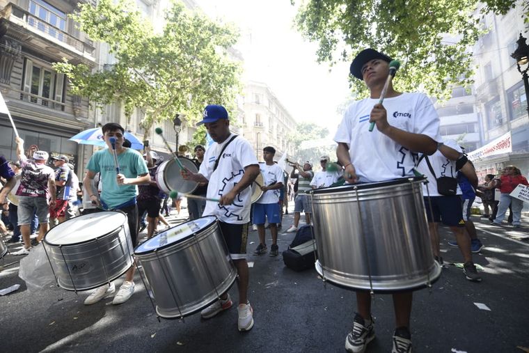 En Plaza de Mayo los diferentes gremios dijeron presente