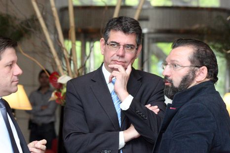 Al centro, Guillermo García, presidente del INV entre 2008 y 2015, quien ahora es investigado por presunta estafa a una bodega mendocina. Foto: Fernando Martínez / MDZ