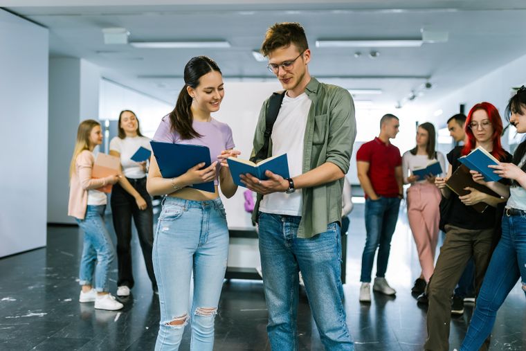 La inteligencia artificial identifica las carreras con mayor proyección laboral a futuro. La inteligencia artificial identifica las carreras con mayor proyección laboral a futuro.