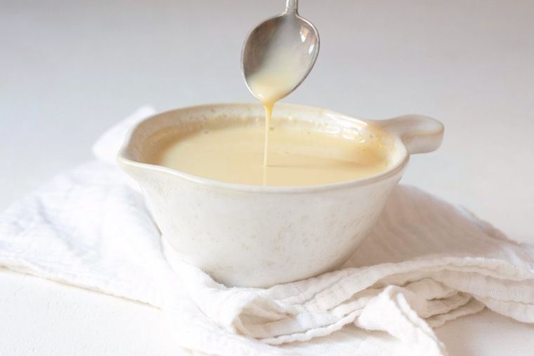 Admira esta deliciosa crema inglesa, que prepararás fácilmente y en sencillos pasos