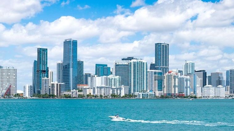 Miami está atrayendo muchos nuevos residentes, tanto de dentro como de fuera de Estados Unidos. Foto: GETTY IMAGES