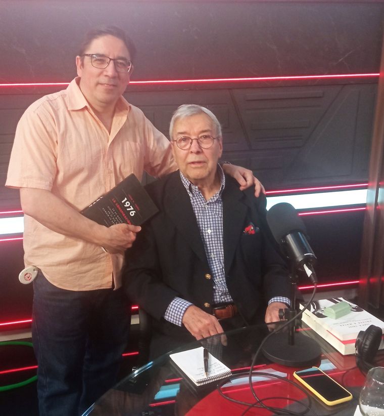 Alejandro Álvarez junto al Tata Yofré Foto: Cuenta de X de Alejandro Álvarez