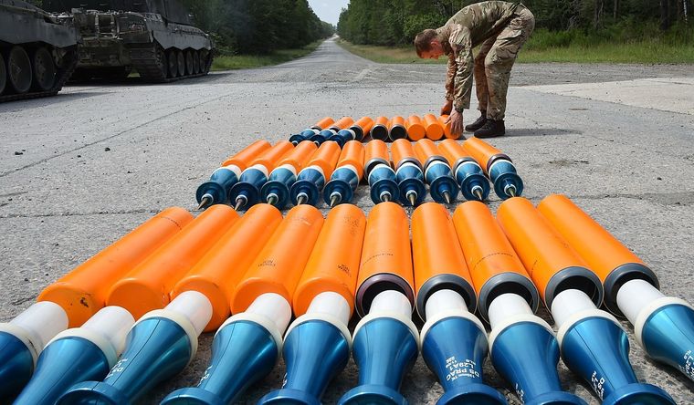 munición con uranio empobrecido Este tipo de municiones despiden radiaciones muy dañinas. Foto: OpenSources.