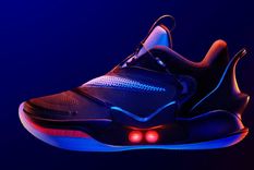 nike perfecciona las zapatillas que se atan solas con las nuevas adapt bb 2.0