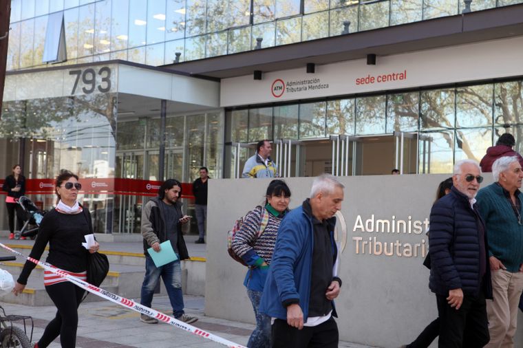 El gobernador Alfredo Cornejo decretó una serie de beneficios para contribuyentes que estén al día en el pago del Automotor e Inmobiliario.