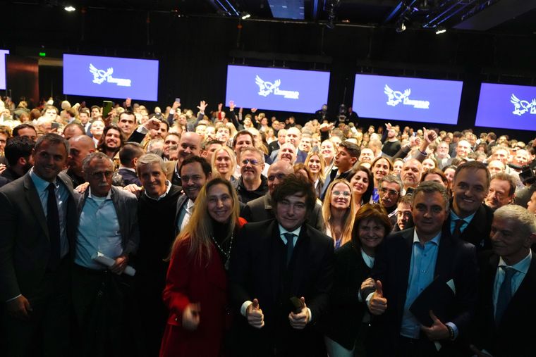 Tras el último congreso partidario en La Plata, Karina Milei volverá a reunir las huestes de La Libertad Avanza en un masivo evento en Mar del Plata.