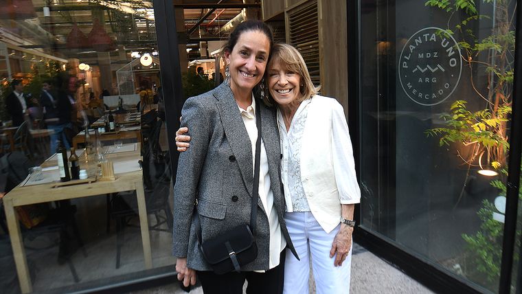 Sofía Pescarmona y Susana Pezzutti de Romano. Sofía Pescarmona y Susana Pezzutti de Romano.