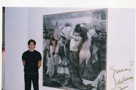 Julio Bocca, junto a la genial obra. Foto: Gentileza
