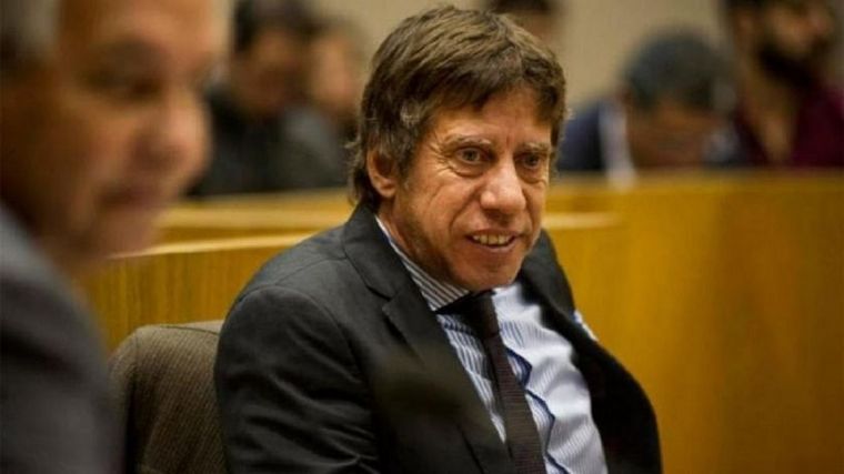 Bussi El legislador tucumano llegó de Europa e ignoró la cuarentena. Tiene  coronavirus.